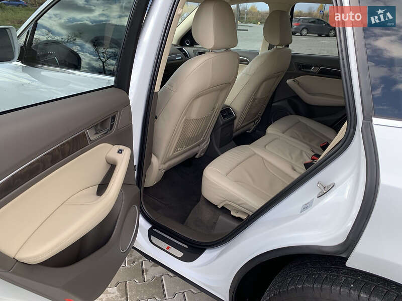 Внедорожник / Кроссовер Audi Q5 2015 в Киеве