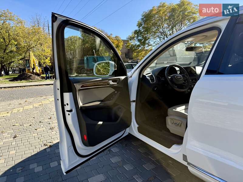 Внедорожник / Кроссовер Audi Q5 2016 в Одессе