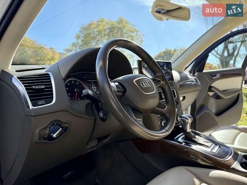 Внедорожник / Кроссовер Audi Q5 2016 в Одессе