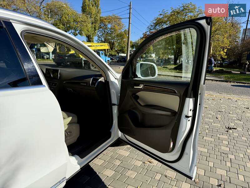 Внедорожник / Кроссовер Audi Q5 2016 в Одессе