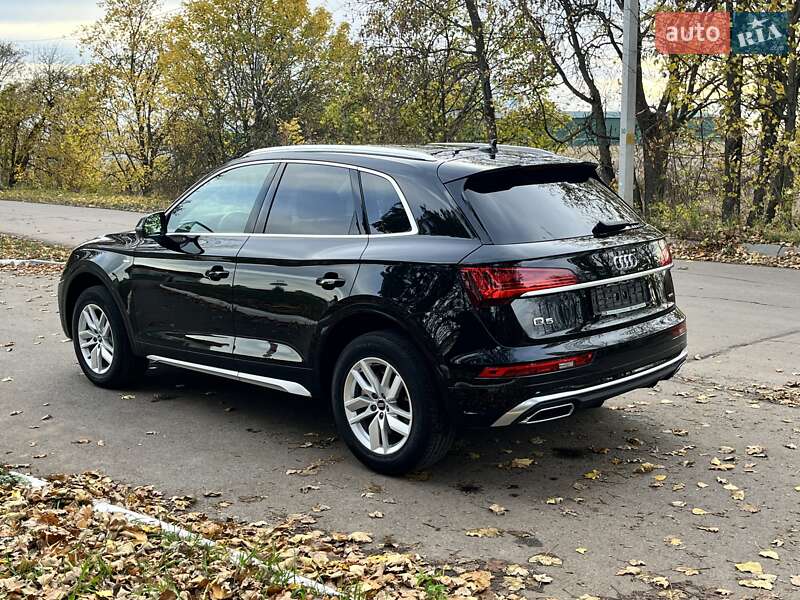 Позашляховик / Кросовер Audi Q5 2023 в Києві
