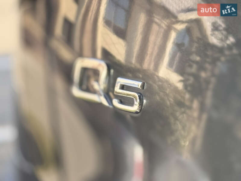 Позашляховик / Кросовер Audi Q5 2016 в Києві
