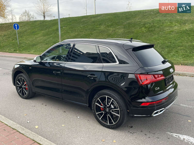Позашляховик / Кросовер Audi Q5 2018 в Києві фото 11 Позашляховик / Кросовер Audi Q5 2018 в Києві