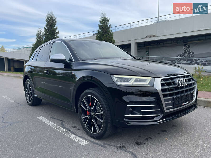 Позашляховик / Кросовер Audi Q5 2018 в Києві фото 15 Позашляховик / Кросовер Audi Q5 2018 в Києві
