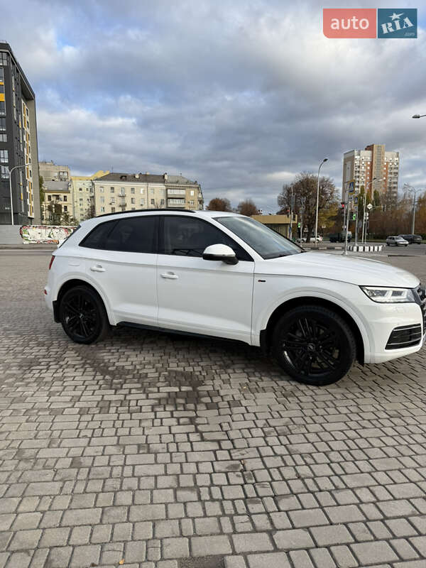 Позашляховик / Кросовер Audi Q5 2018 в Харкові