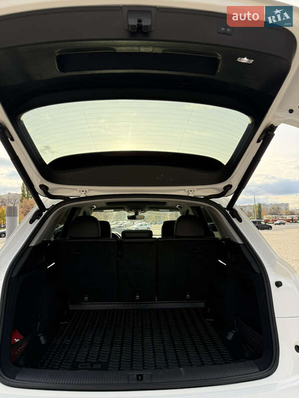 Позашляховик / Кросовер Audi Q5 2018 в Харкові