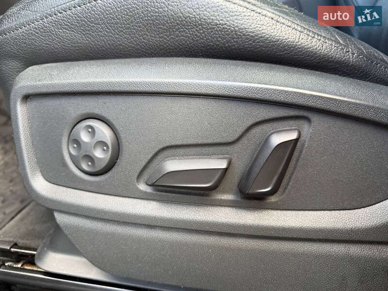 Позашляховик / Кросовер Audi Q5 2018 в Стрию