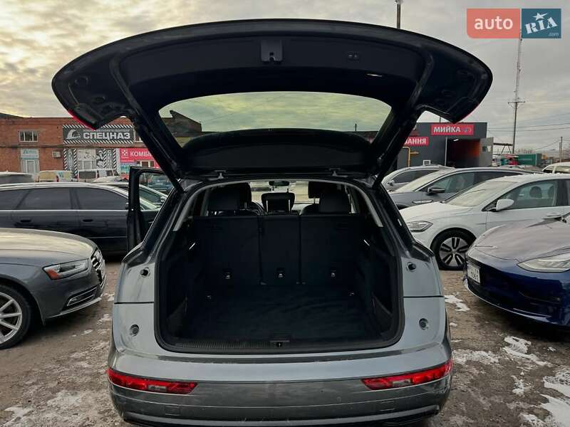 Внедорожник / Кроссовер Audi Q5 2018 в Ивано-Франковске