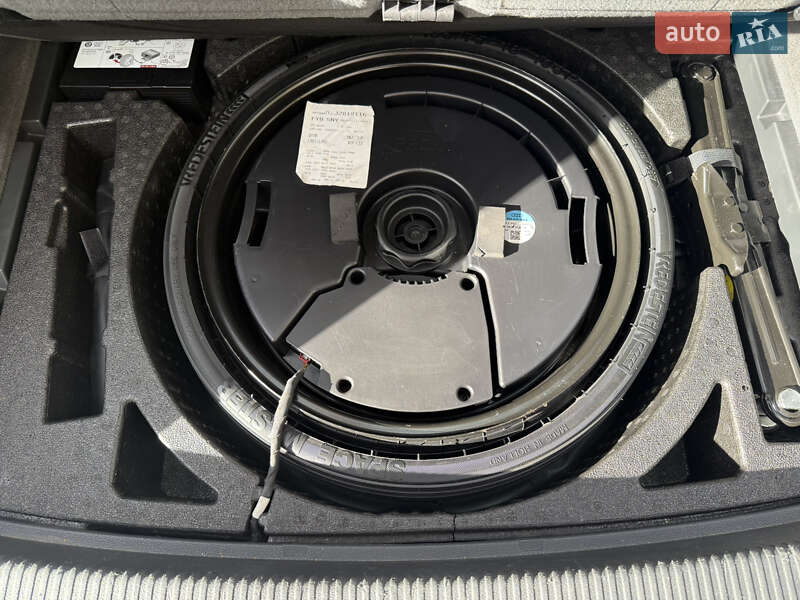 Позашляховик / Кросовер Audi Q5 2017 в Львові фото 20 Позашляховик / Кросовер Audi Q5 2017 в Львові