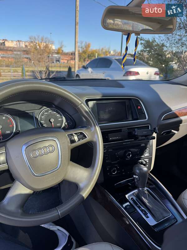 Внедорожник / Кроссовер Audi Q5 2010 в Кропивницком