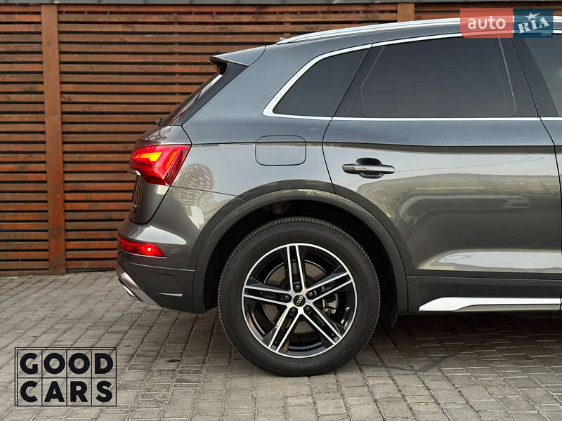 Позашляховик / Кросовер Audi Q5 2020 в Одесі