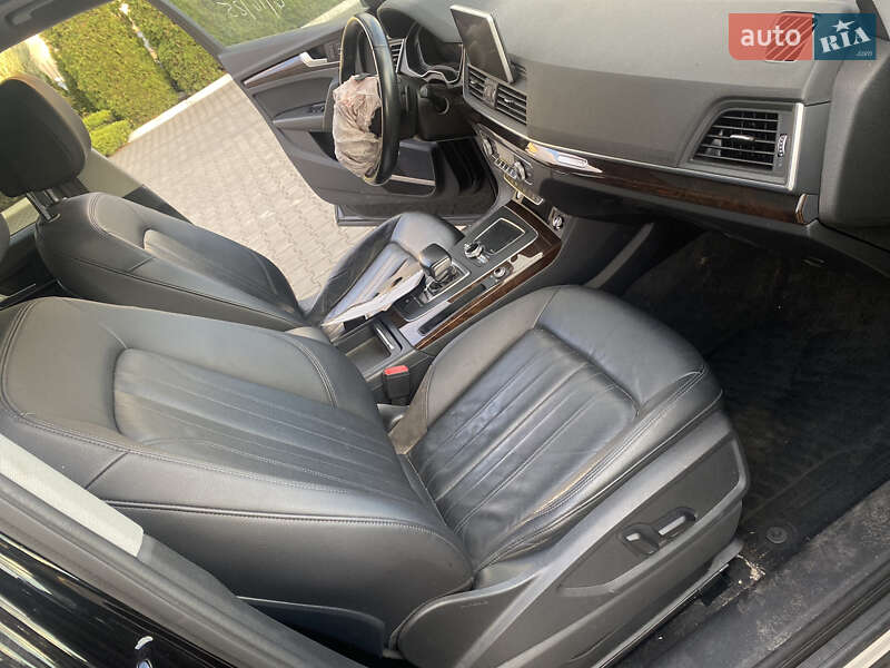 Позашляховик / Кросовер Audi Q5 2018 в Луцьку