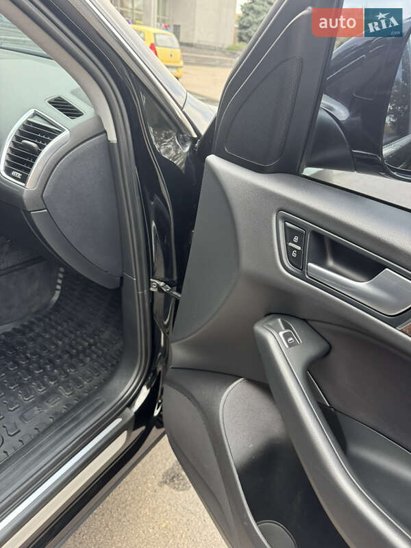 Внедорожник / Кроссовер Audi Q5 2015 в Ровно фото 46 Внедорожник / Кроссовер Audi Q5 2015 в Ровно