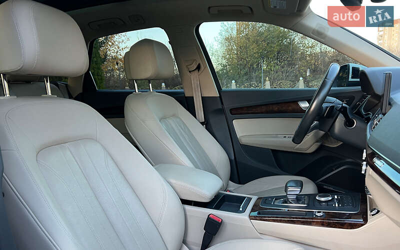 Позашляховик / Кросовер Audi Q5 2017 в Львові фото 25 Позашляховик / Кросовер Audi Q5 2017 в Львові