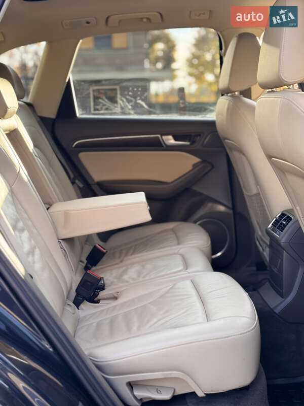 Внедорожник / Кроссовер Audi Q5 2016 в Киеве