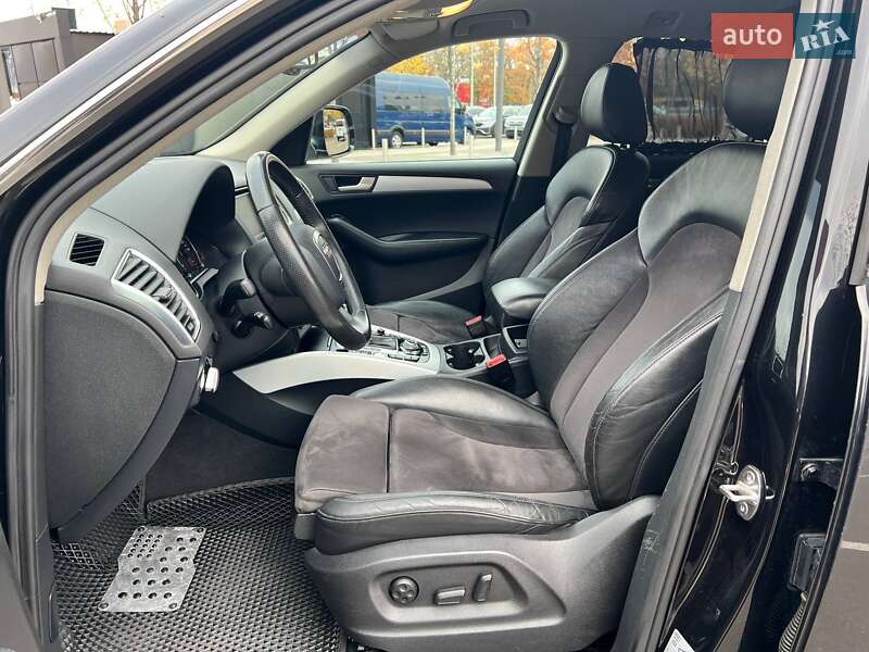 Позашляховик / Кросовер Audi Q5 2011 в Києві