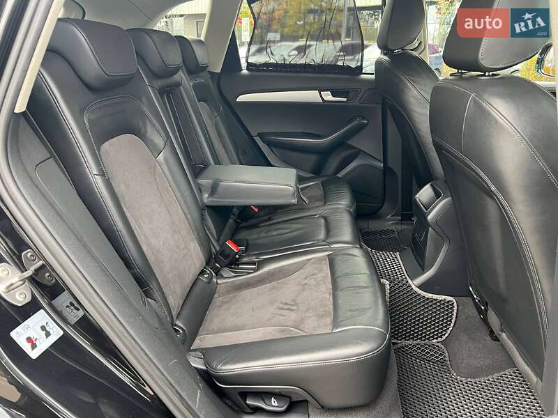 Позашляховик / Кросовер Audi Q5 2011 в Києві