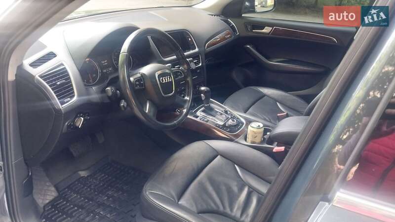 Внедорожник / Кроссовер Audi Q5 2010 в Львове
