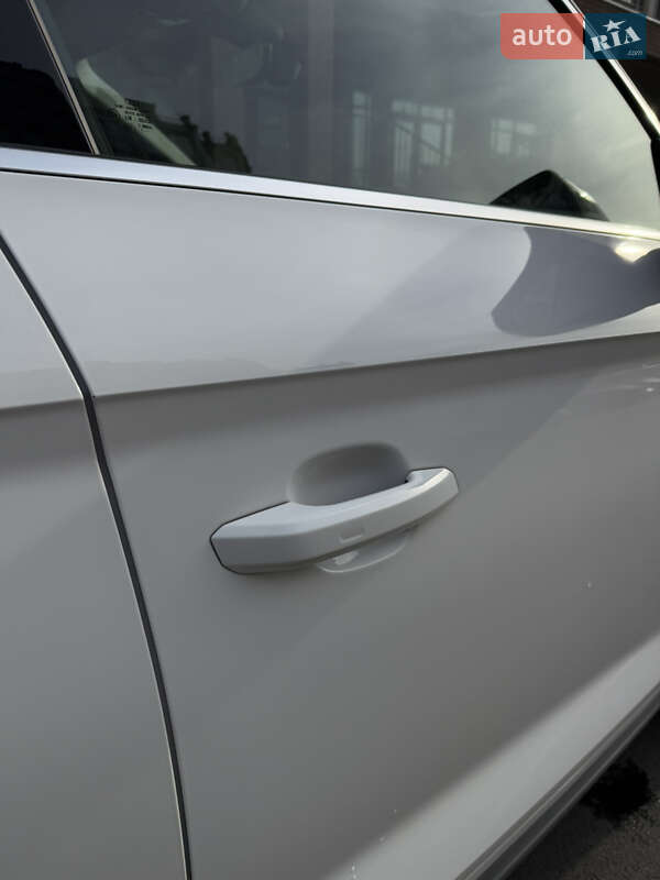 Внедорожник / Кроссовер Audi Q5 2017 в Киеве фото 12 Внедорожник / Кроссовер Audi Q5 2017 в Киеве