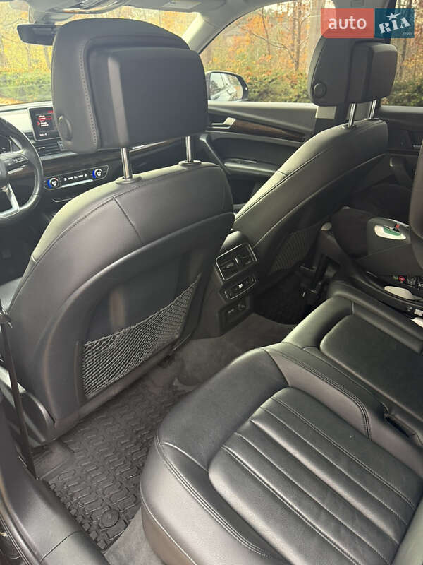 Внедорожник / Кроссовер Audi Q5 2019 в Сарнах фото 10 Внедорожник / Кроссовер Audi Q5 2019 в Сарнах