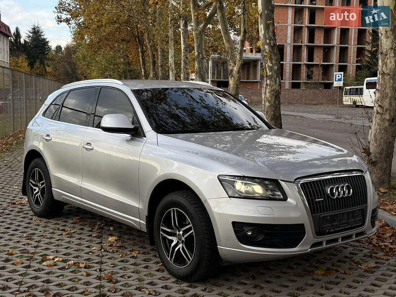 Позашляховик / Кросовер Audi Q5 2011 в Мукачевому фото Позашляховик / Кросовер Audi Q5 2011 в Мукачевому