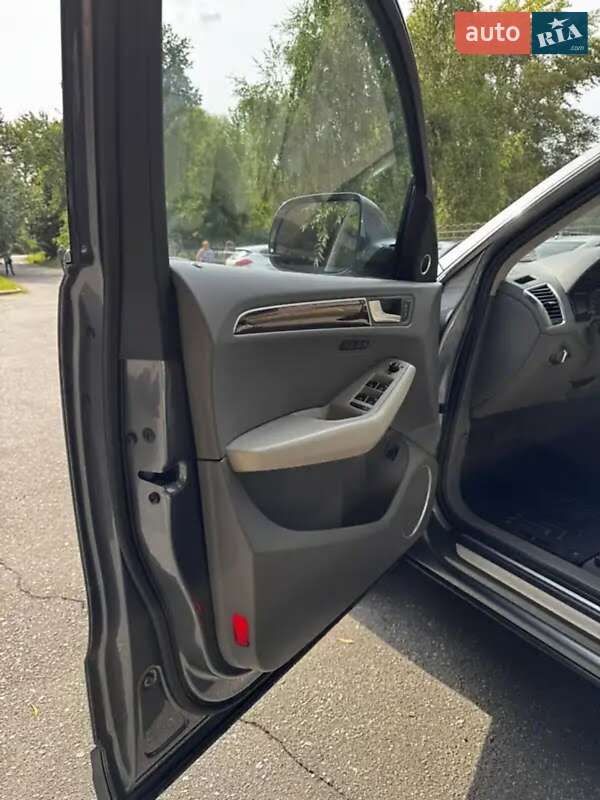 Внедорожник / Кроссовер Audi Q5 2012 в Киеве