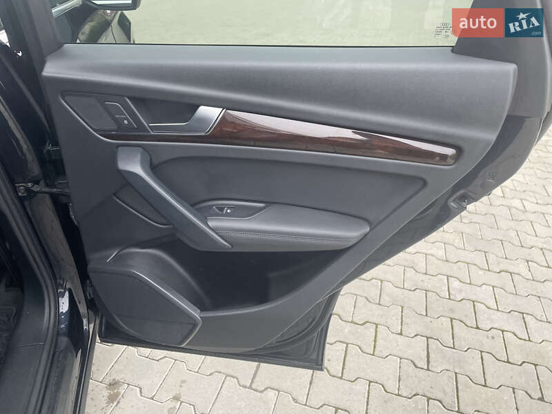 Внедорожник / Кроссовер Audi Q5 2019 в Львове фото 19 Внедорожник / Кроссовер Audi Q5 2019 в Львове