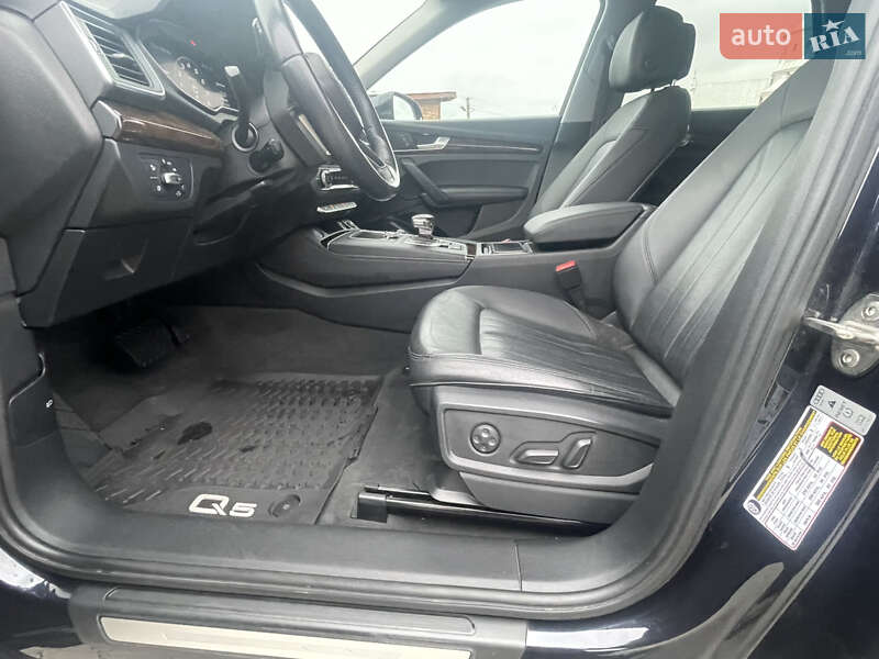 Внедорожник / Кроссовер Audi Q5 2019 в Львове фото 26 Внедорожник / Кроссовер Audi Q5 2019 в Львове