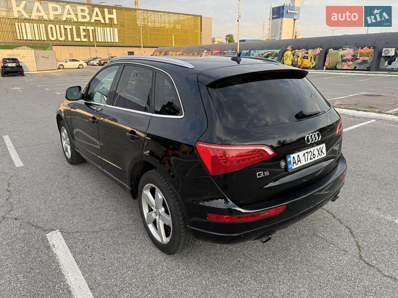 Позашляховик / Кросовер Audi Q5 2011 в Києві