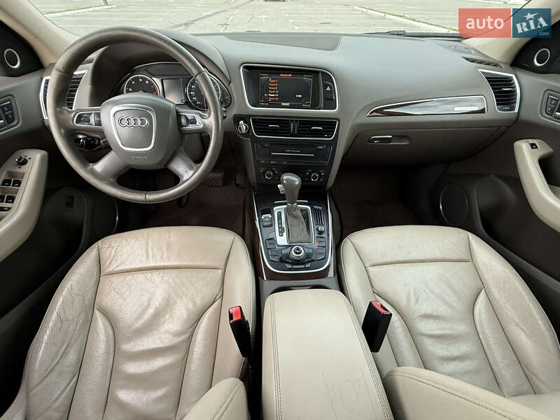 Позашляховик / Кросовер Audi Q5 2011 в Києві