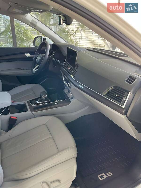 Внедорожник / Кроссовер Audi Q5 2023 в Харькове