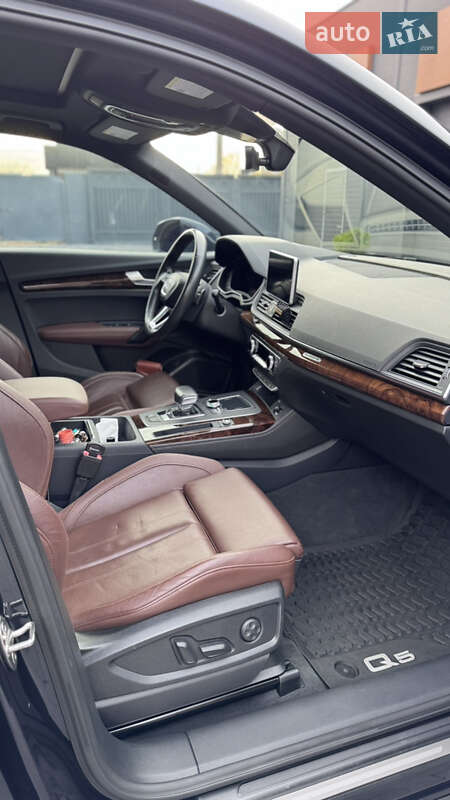Позашляховик / Кросовер Audi Q5 2017 в Києві фото 14 Позашляховик / Кросовер Audi Q5 2017 в Києві