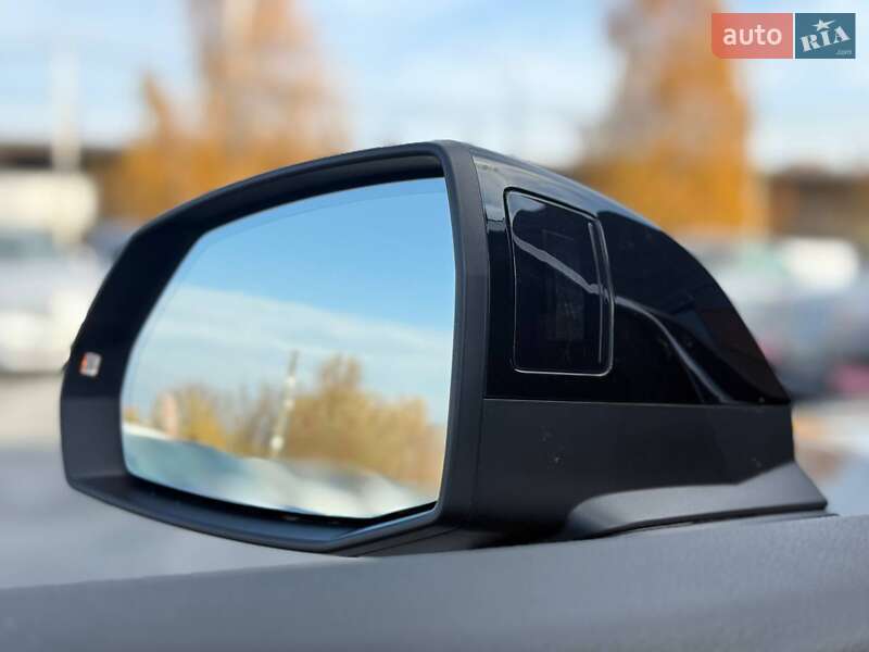 Внедорожник / Кроссовер Audi Q5 2023 в Ровно