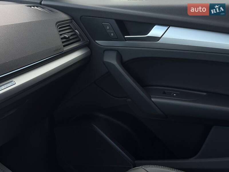 Внедорожник / Кроссовер Audi Q5 2023 в Ровно