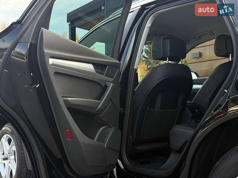 Внедорожник / Кроссовер Audi Q5 2023 в Ровно