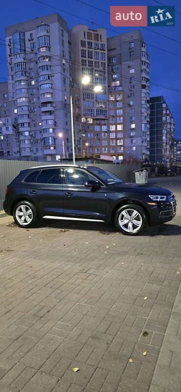 Позашляховик / Кросовер Audi Q5 2018 в Дніпрі фото 44 Позашляховик / Кросовер Audi Q5 2018 в Дніпрі