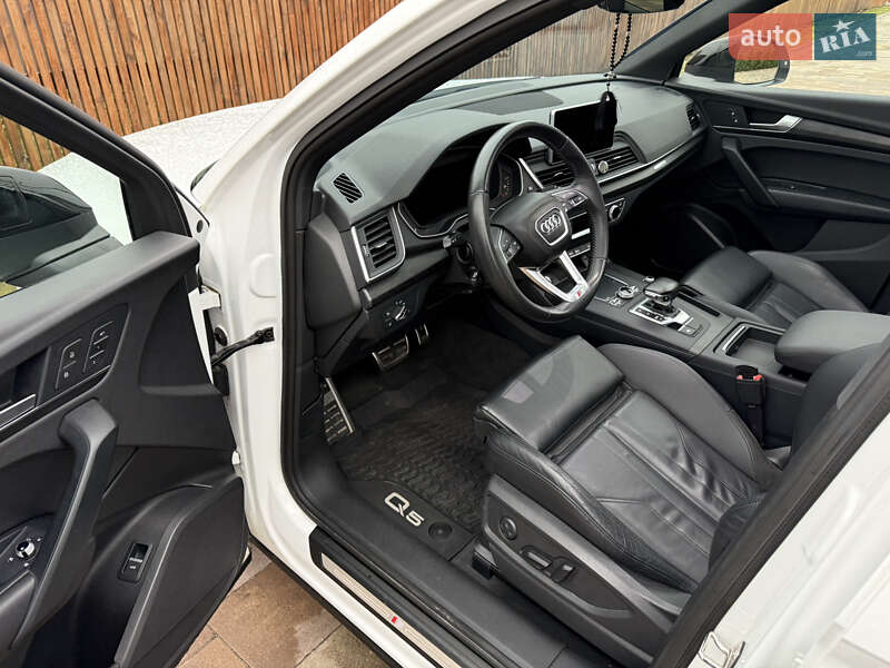 Внедорожник / Кроссовер Audi Q5 2017 в Киеве