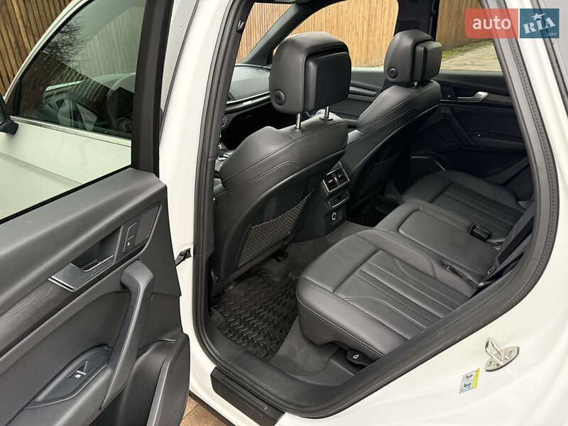 Внедорожник / Кроссовер Audi Q5 2017 в Киеве