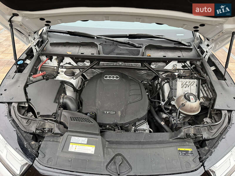 Внедорожник / Кроссовер Audi Q5 2017 в Киеве