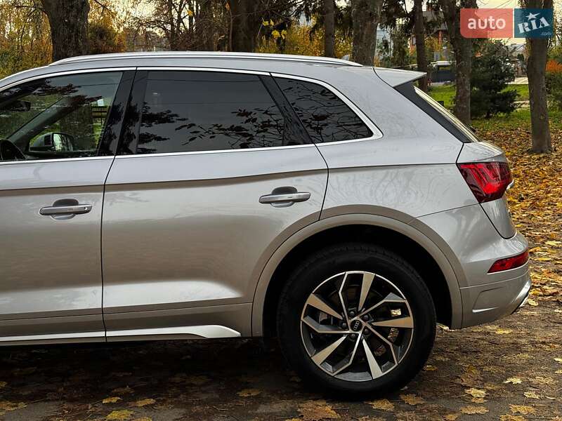 Позашляховик / Кросовер Audi Q5 2024 в Києві фото 10 Позашляховик / Кросовер Audi Q5 2024 в Києві