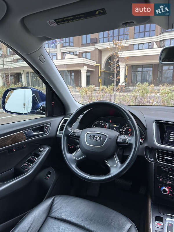Позашляховик / Кросовер Audi Q5 2015 в Києві