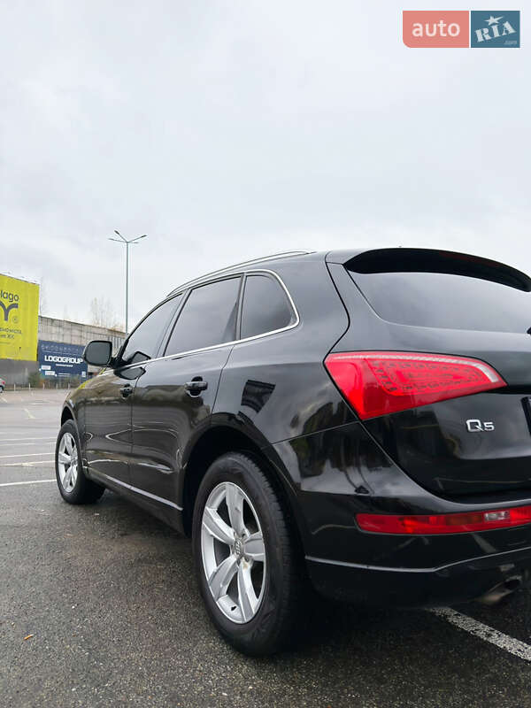 Внедорожник / Кроссовер Audi Q5 2011 в Ивано-Франковске