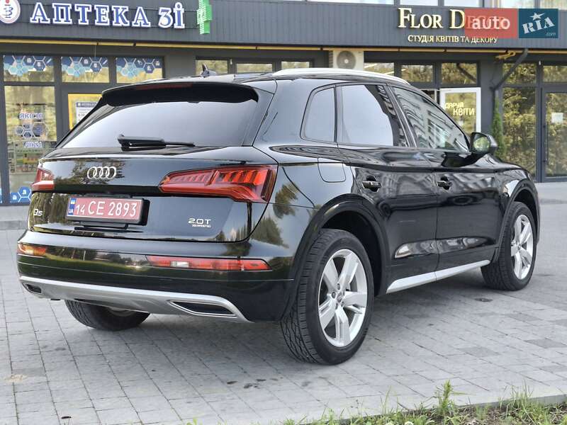 Позашляховик / Кросовер Audi Q5 2018 в Львові