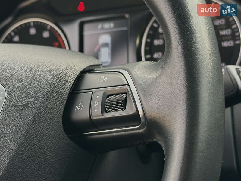 Позашляховик / Кросовер Audi Q5 2015 в Стрию