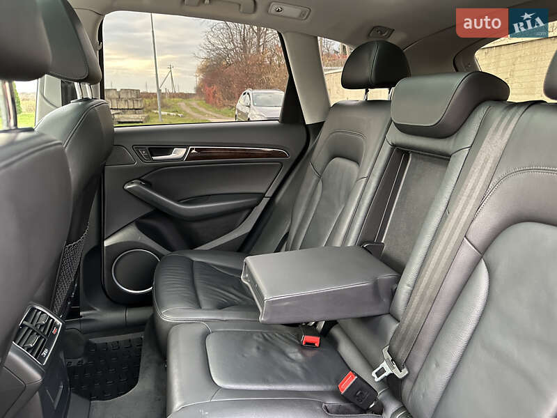 Позашляховик / Кросовер Audi Q5 2015 в Стрию