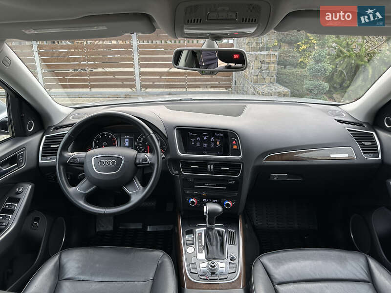 Позашляховик / Кросовер Audi Q5 2015 в Стрию