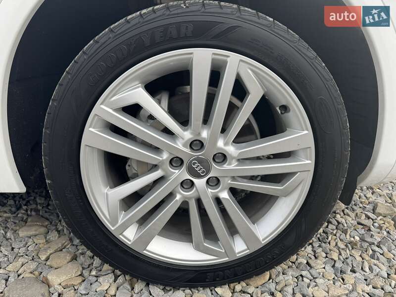 Внедорожник / Кроссовер Audi Q5 2019 в Ивано-Франковске