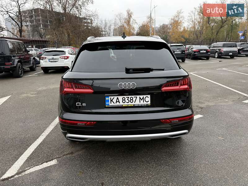 Внедорожник / Кроссовер Audi Q5 2018 в Киеве