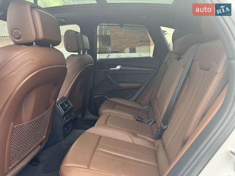 Внедорожник / Кроссовер Audi Q5 2019 в Ивано-Франковске