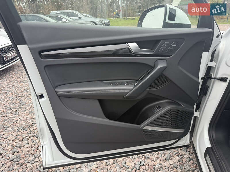 Позашляховик / Кросовер Audi Q5 2023 в Києві